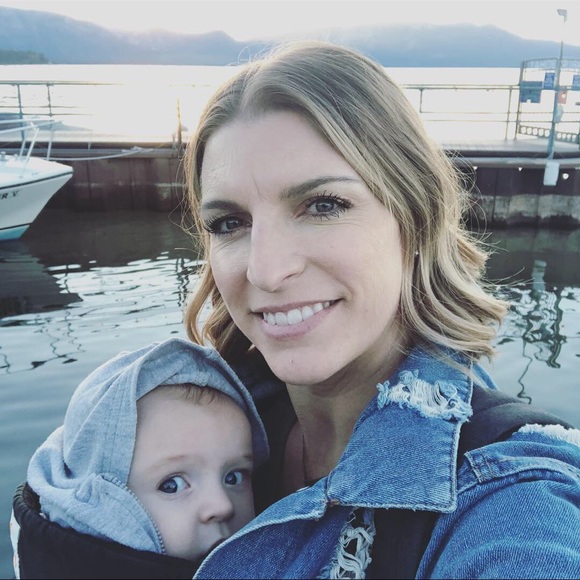 Meet your Posher, Lindsey - Picture 2 of 2